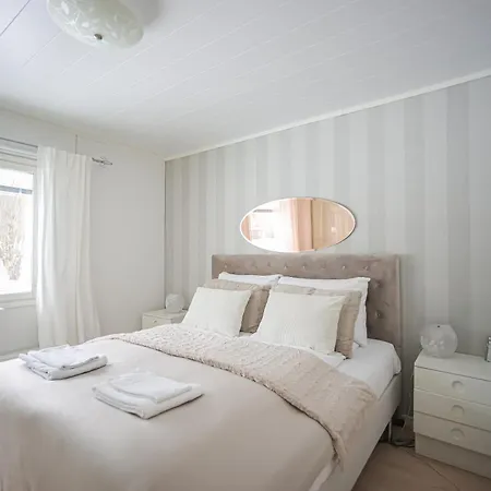 Raikka - 3bdr - Sauna - Wi-fi - Private Parking וילה רובניימי