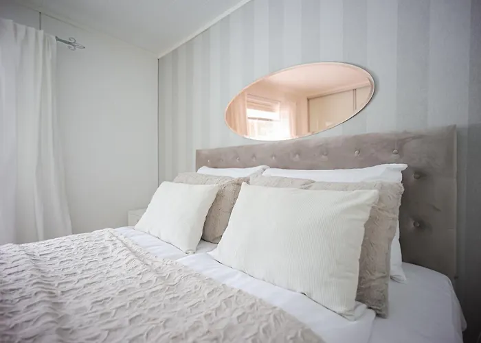 Villa Raikka - 3bdr - Sauna - Wi-fi - Private Parking *