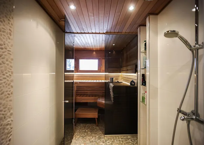 Villa Raikka - 3bdr - Sauna - Wi-fi - Private Parking Rovaniemi