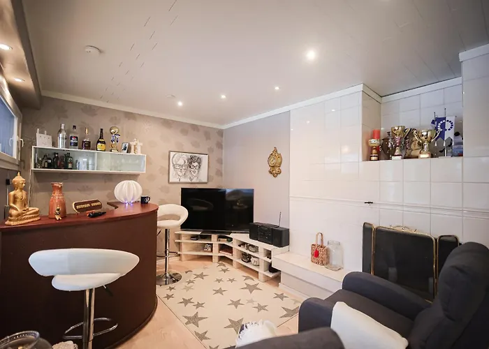 Villa Raikka - 3bdr - Sauna - Wi-fi - Private Parking *